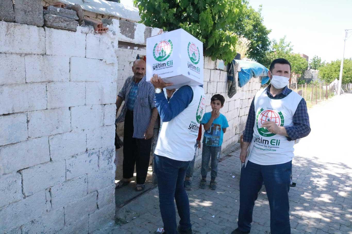 European Yetim Eli delivers food aid to hundreds of families in southeastern Turkey